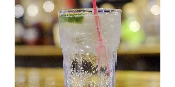 喝蘇打水能降尿酸？真相來了！